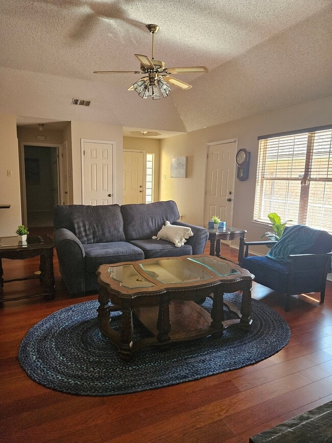 Photo - 4429 White Ash Ln