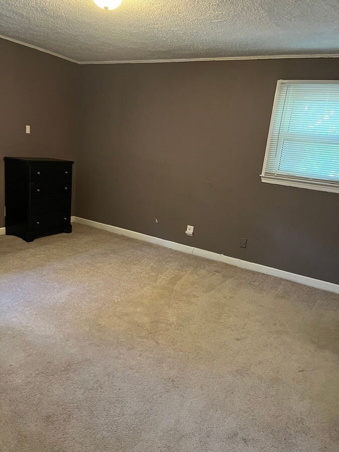 Photo - 549 Sharpe Rd