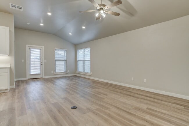 Photo - 4 Bed 2 Bath Home in South Lubbock! Extend...