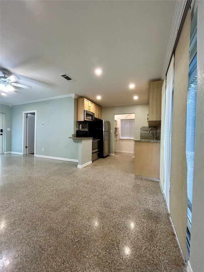 Photo - 5950 NE 6th Ave