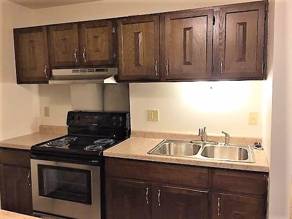 Photo - Chateau Parc Apartments