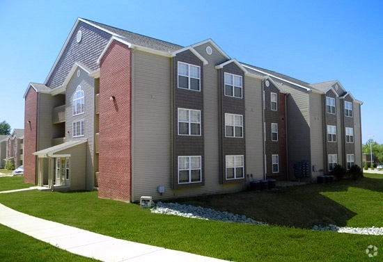 Building Photo - The Pointe at SIU Rental