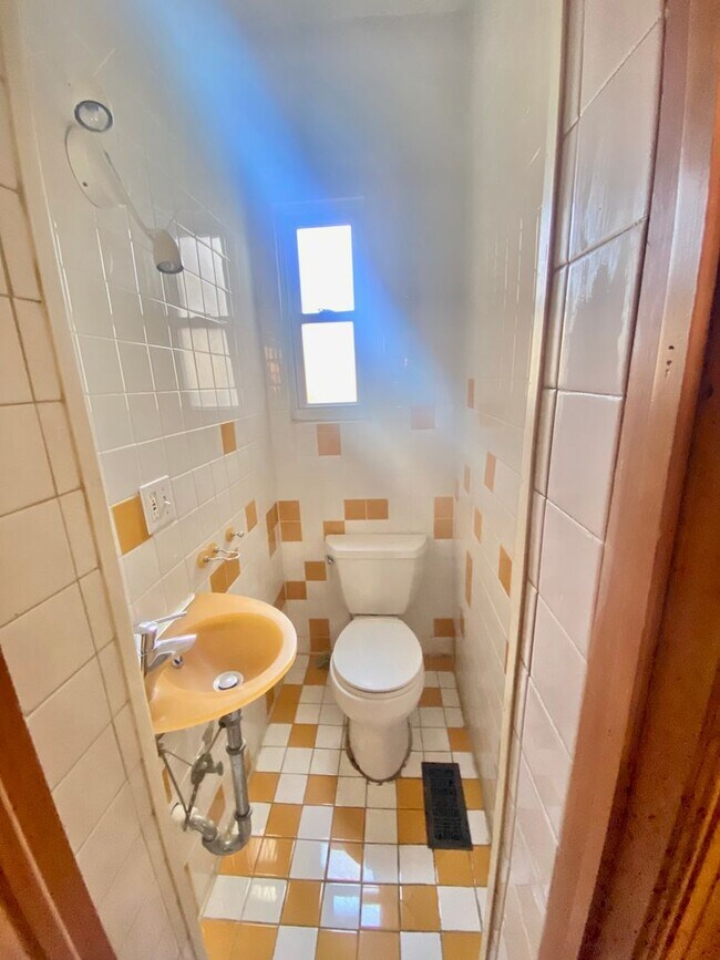 Photo - 4 bedrooms with roof deck and basement