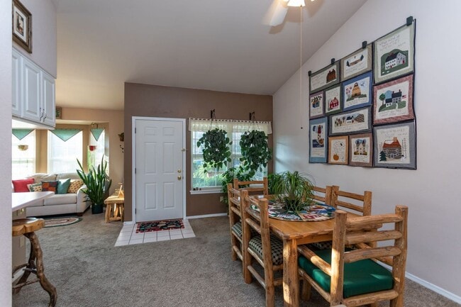 Photo - 111 Iveystone Ct