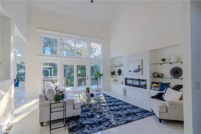 Photo - 4822 Chamblee Dunwoody Rd