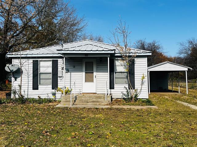 Building Photo - 204 W Pecan St Rental