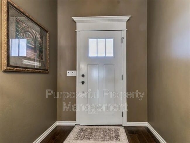 Photo - 811 E Mosier St