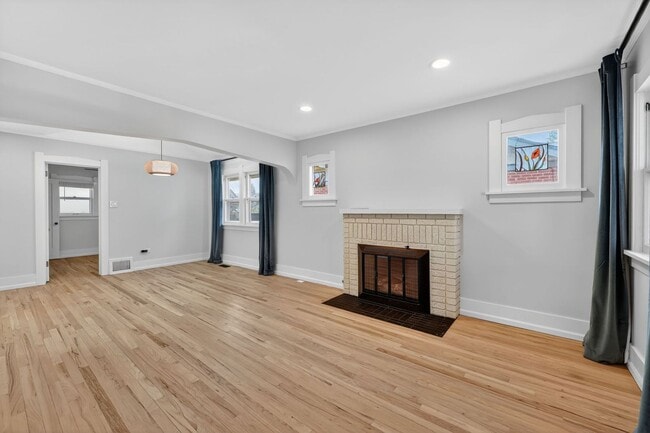 Photo - Platt Park Classic! 4 Beds, 2 Bath - Fully remodeled! Don't miss out on this one!