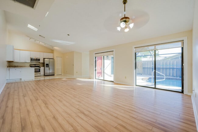 Photo - 5532 Golden Eagle Cir