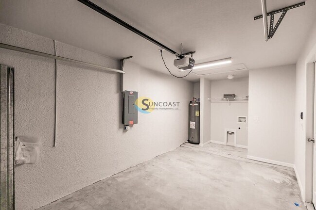 Photo - 3851 Hollycrest St