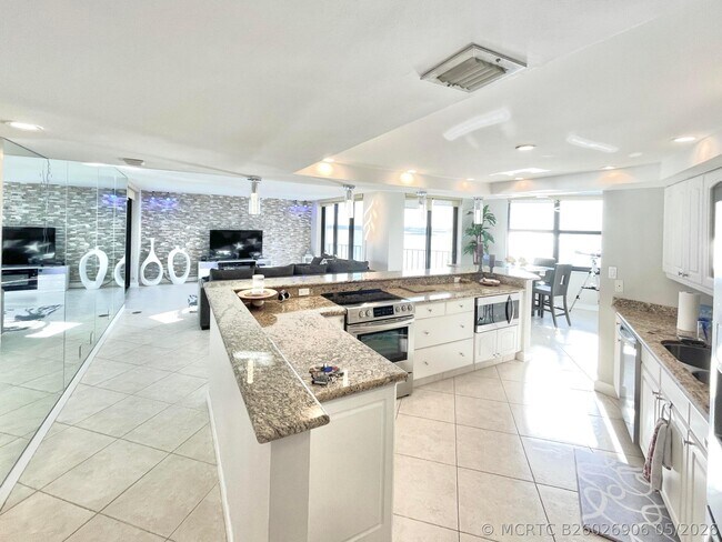 5420 N Ocean Dr Unit 906