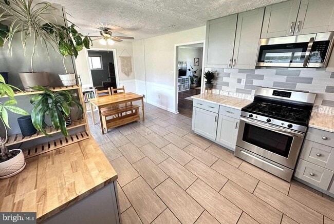 Photo - 10411 Farrar Ave