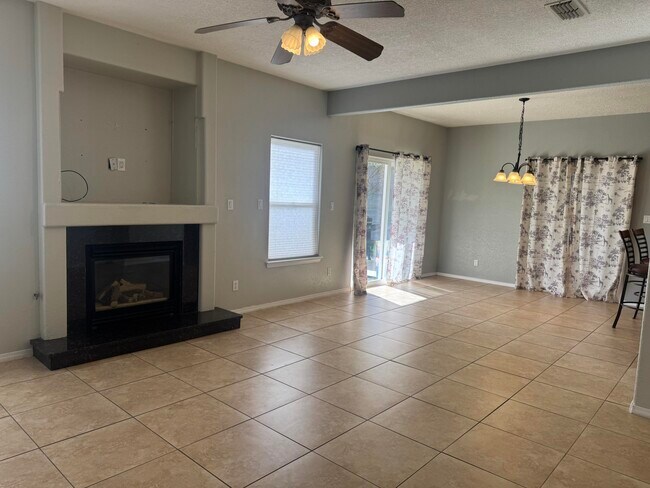 8808 Vallejo Pl NE