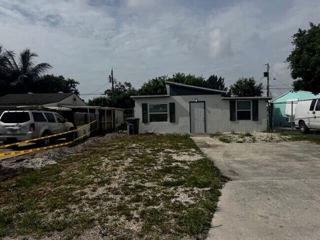 Photo - 1214 Highview Rd