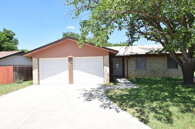 Building Photo - 107 Myra Lou Ave