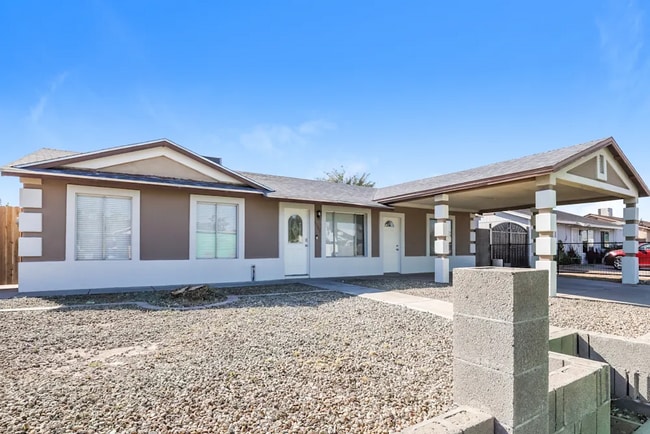 Building Photo - 5228 W Palm Ln