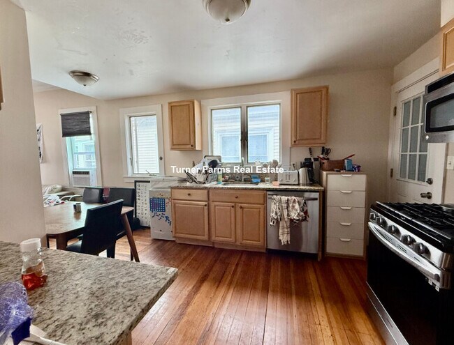 Photo - 185 Powder House Blvd