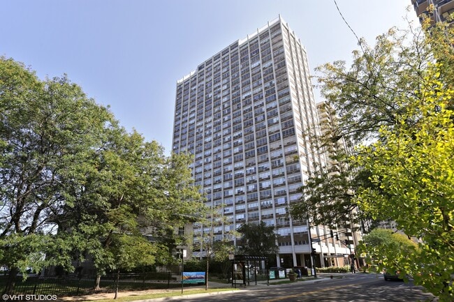 Building Photo - 6171 N Sheridan Rd Unit 2006