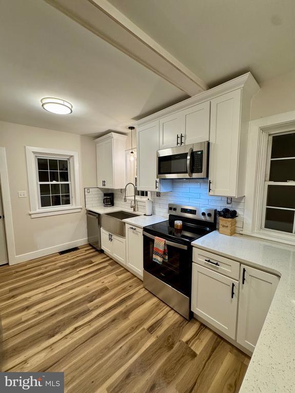 Photo - 927 Hamilton St