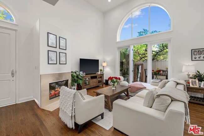 Photo - 718 Lincoln Blvd