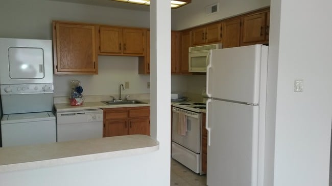 Robin Hill Apartments