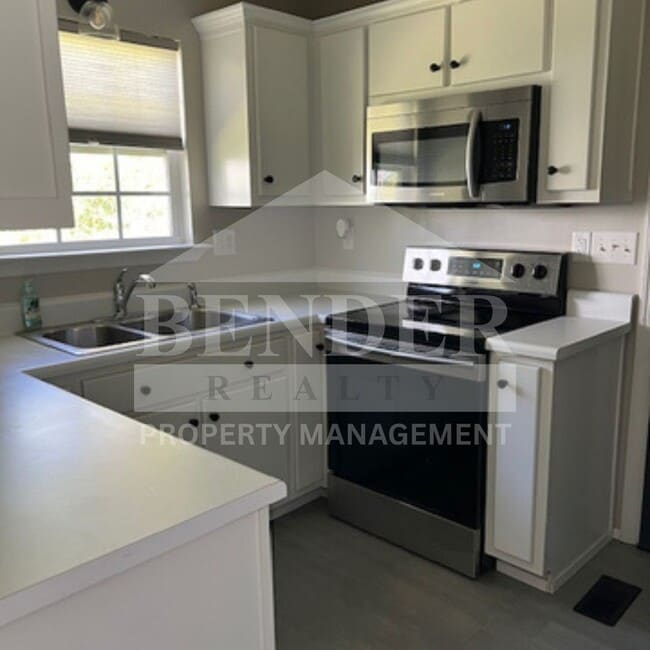 Photo - ADORABLE COTTAGE-STYLE HOME