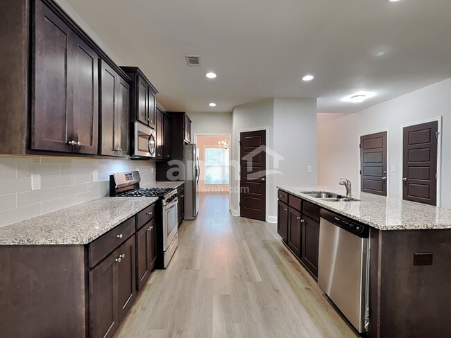 Photo - 1159 Victoria Walk Ln
