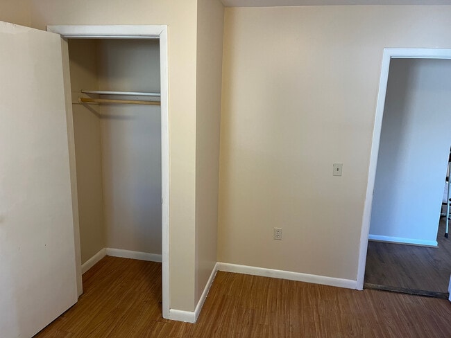 Photo - 13 Armstrong Pl Unidad Apt 3