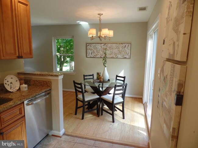 Photo - 2018 Griffith Rd