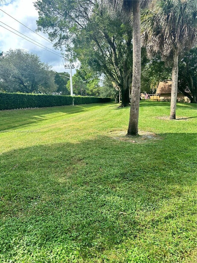 Photo - 9156 SW 23rd St