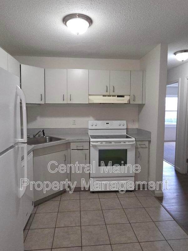 Building Photo - 37 Northern Avenue Heights
