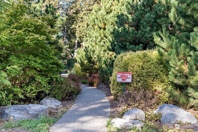 Photo - 1182 Hughes Ave