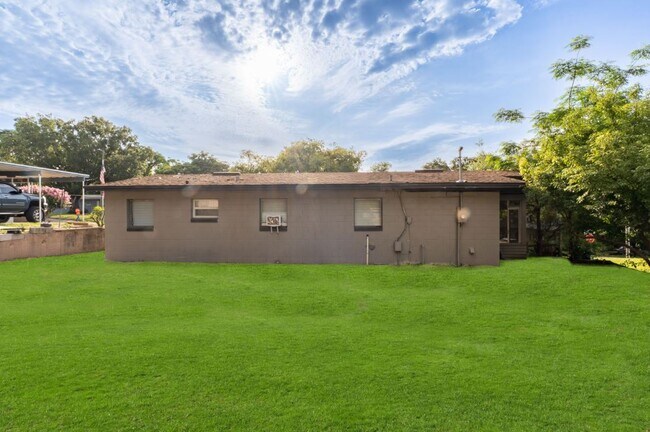 Photo - 111 Isabel St