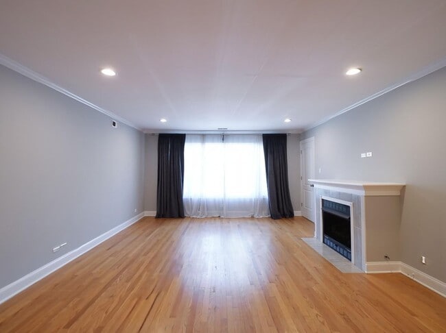 Photo - 6812 N Wolcott Ave