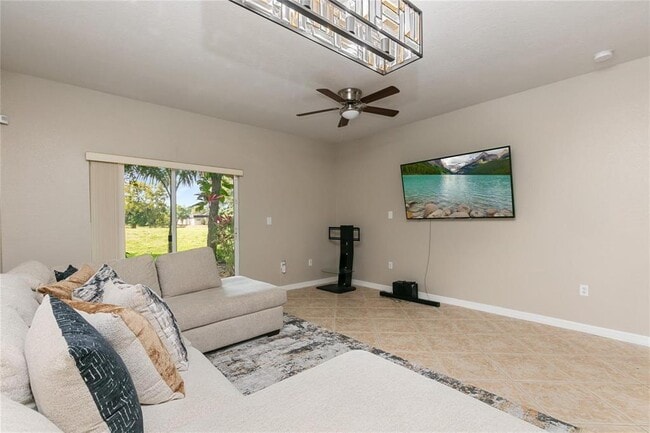 4408 Woodland Cir