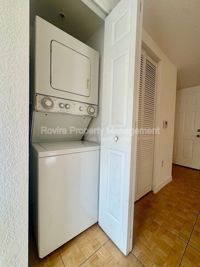 Photo - 498 SW 6th St Unit APT 203