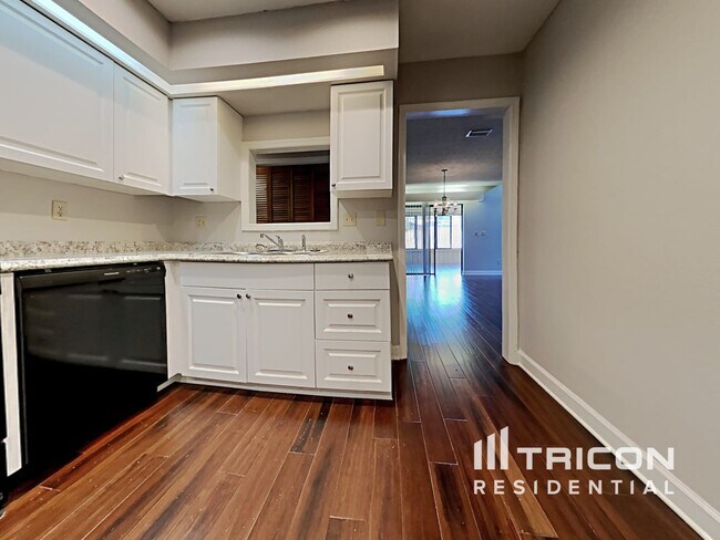 Photo - 1507 Teakwood Dr