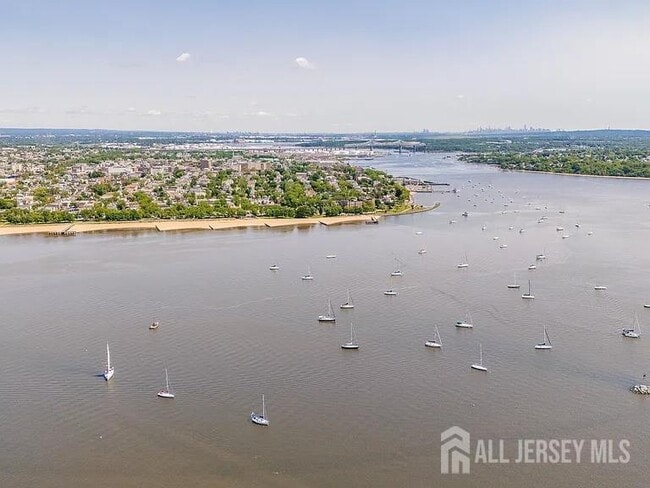 Photo - 2000 Schindler Dr