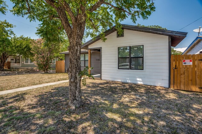 Photo - BEAUTIFULLY-RENOVATED JEFFERSON HEIGHTS HOME