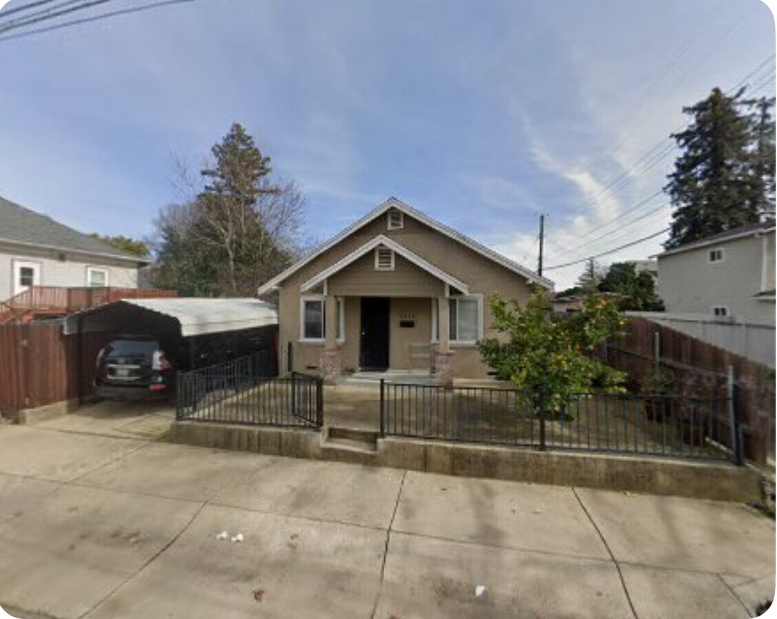 Photo - 2531 39th St