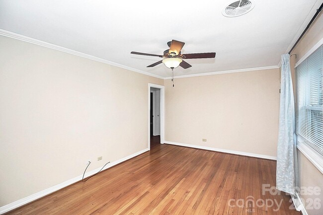 Photo - 121 Marshdale Ave SW