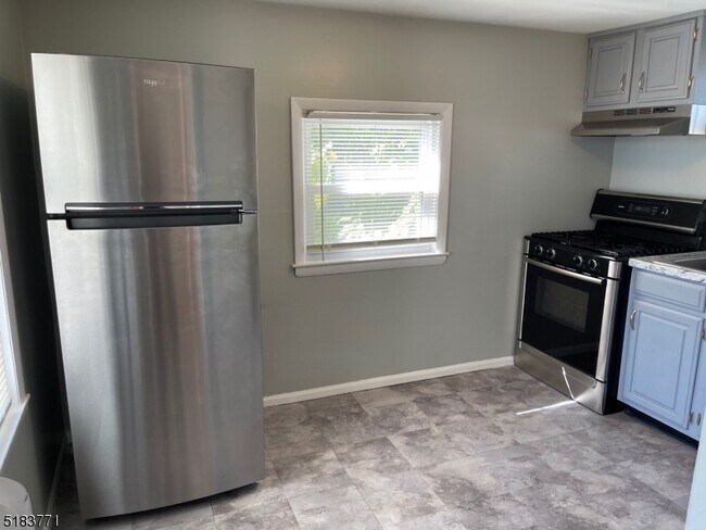Photo - 3 Laurel Ave Unit 2