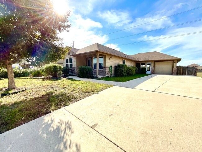 Photo - *COMING SOON* Charming 3-Bedroom Home in Prime New Braunfels Location!