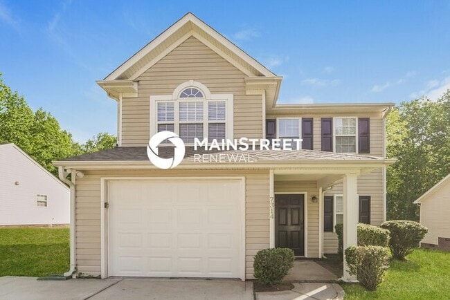 Building Photo - 3 Bedroom Pet-Friendly Home in Charlotte, NC with Main Street Renewal
