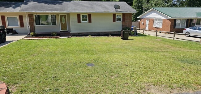 Photo - 6037 Elstree Pl