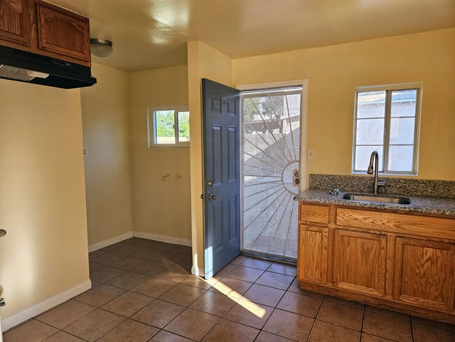 Building Photo - 2631 E 2nd St Unit 2631 E. 2nd St. L.A. CA