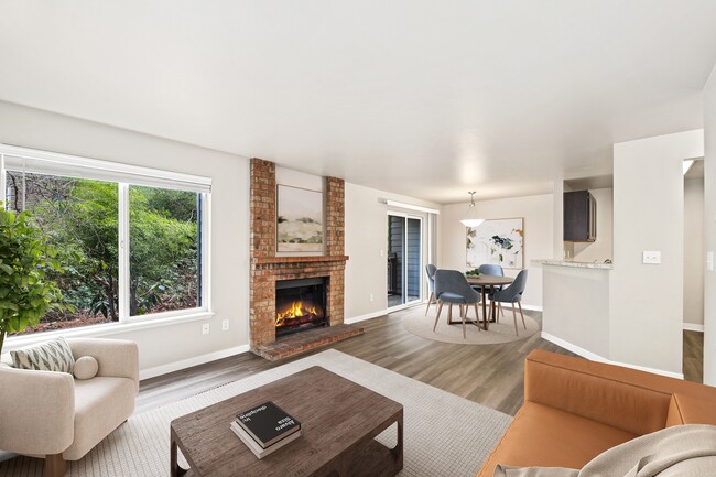 Building Photo - Waterstone at Silver Creek Rental
