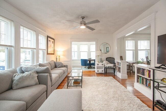 Photo - 48 Farquhar St Unit 1