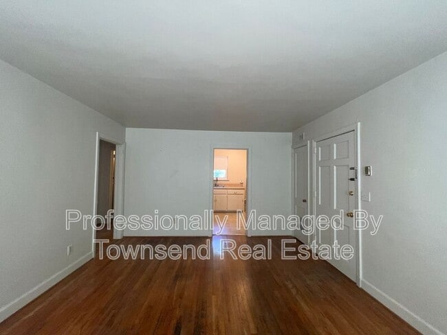 Photo - 507 Martine Rd