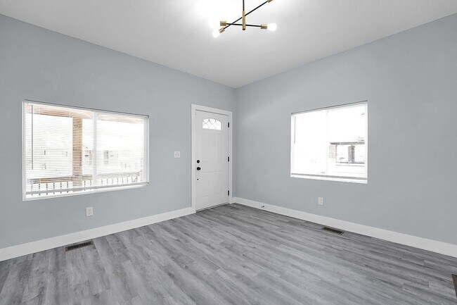 Photo - 1157 Atcheson St